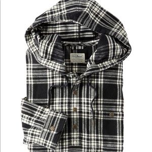 LL Bean Men’s Fleece Lined Flannel Hooded, Medium
